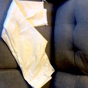 Size 18 long, universal thread stretch white jeans/jegging